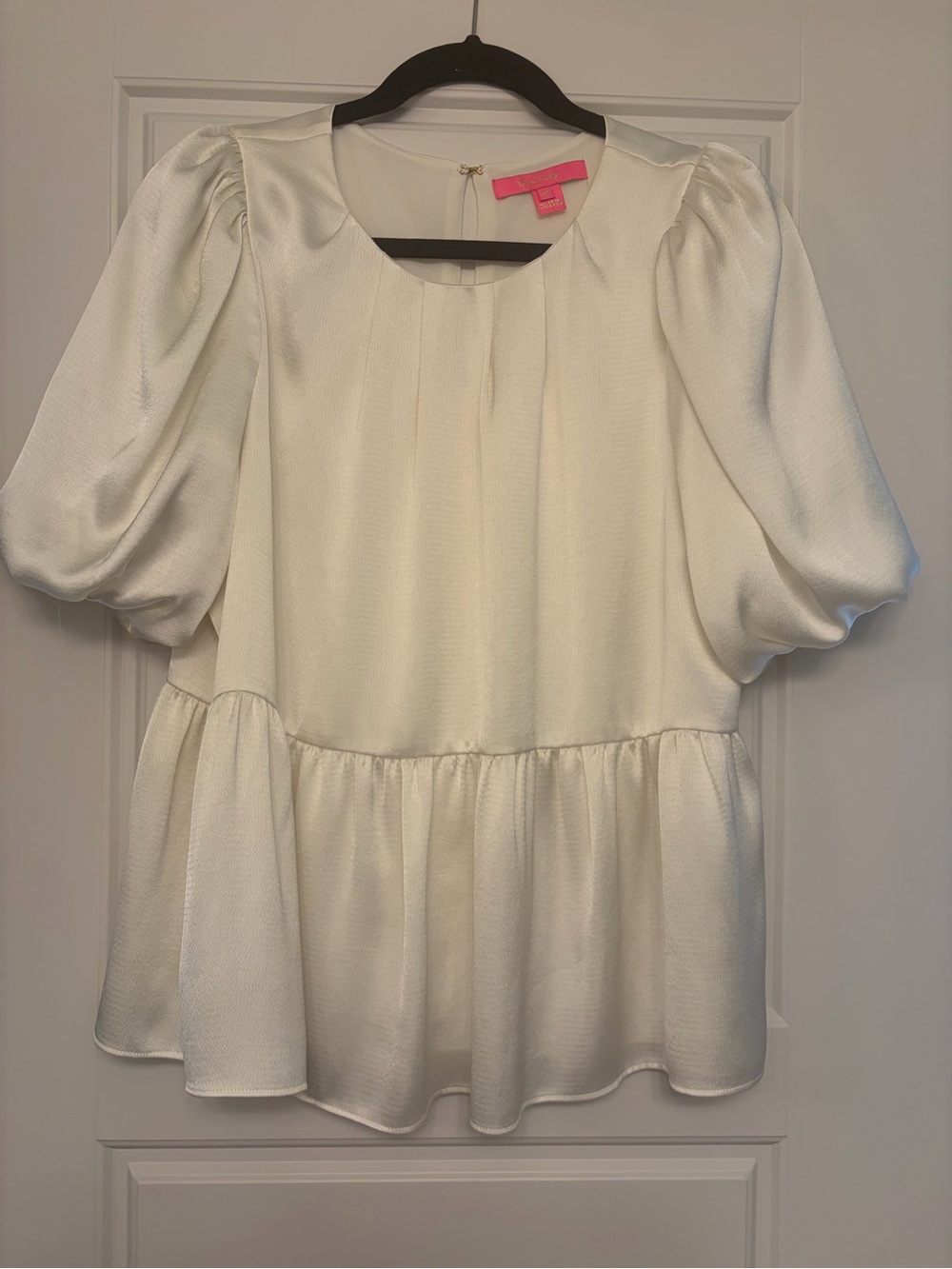 NWOT Lilly Pulitzer Ivory Satin Puff-Sleeve Peplum Blouse 10
